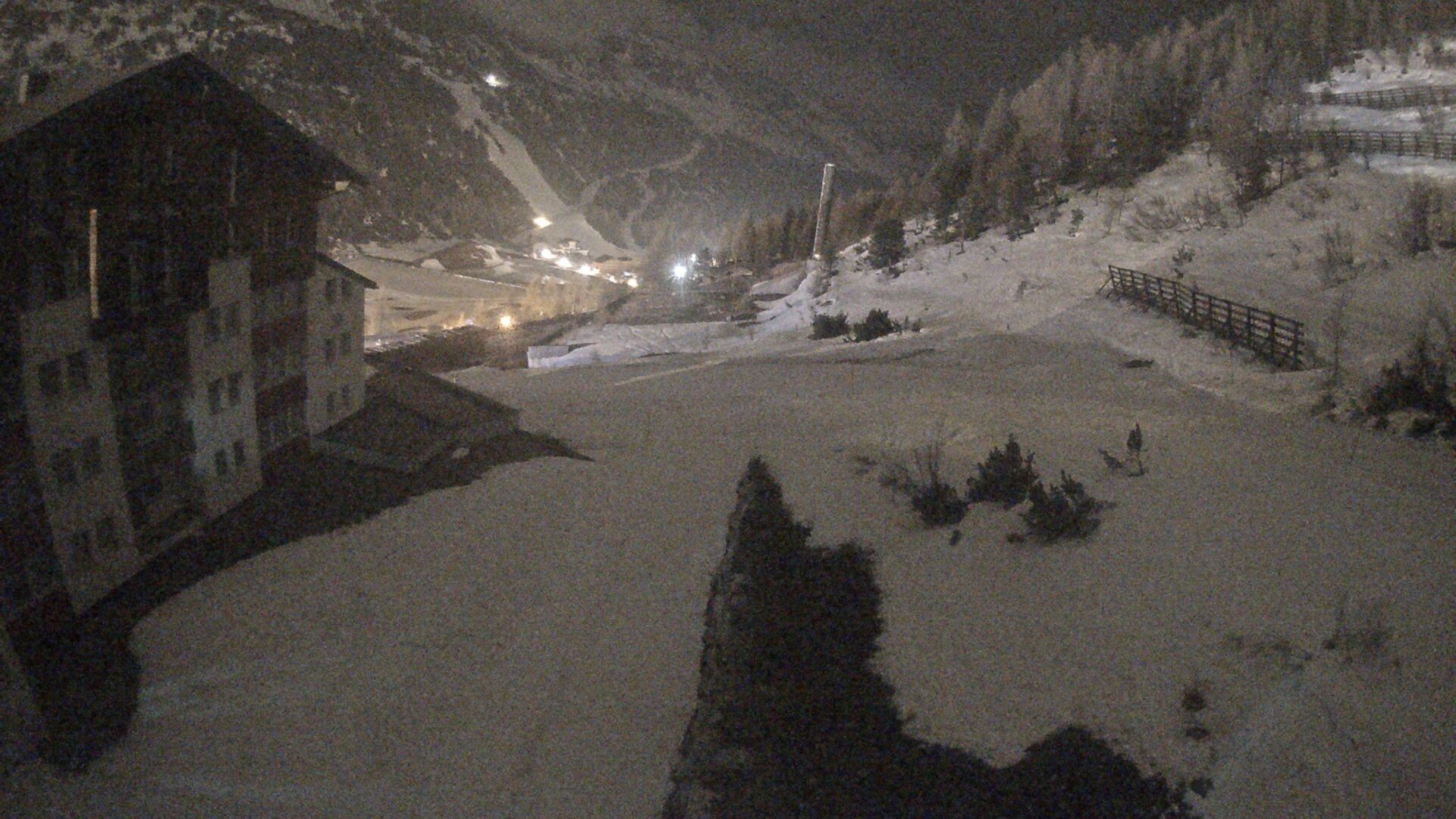 Archived image Webcam Ausblick Hotel Enzian in Obertauern