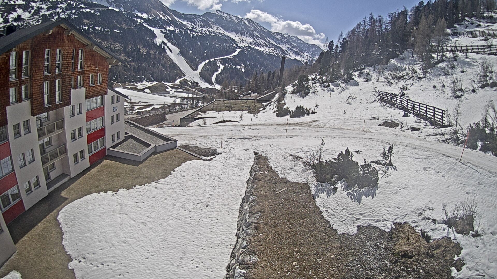 Archived image Webcam Ausblick Hotel Enzian in Obertauern