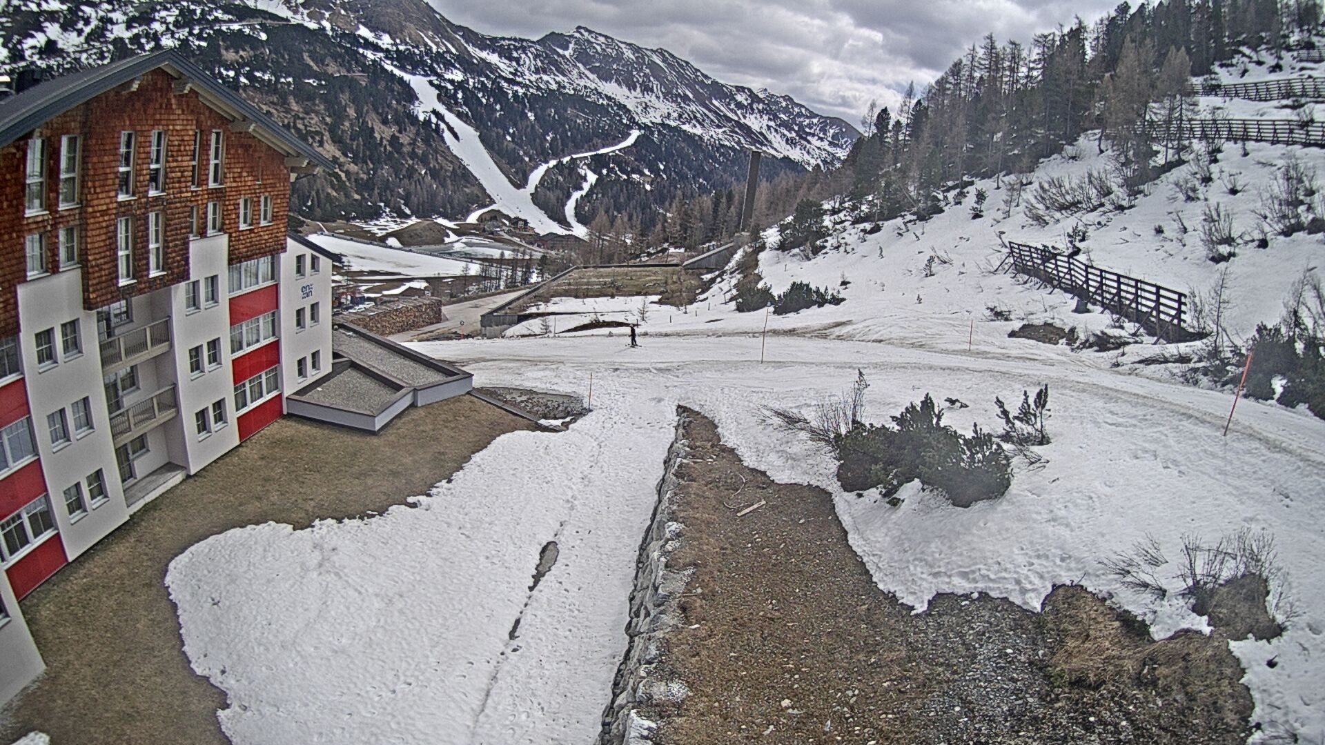 Archiv Foto Webcam Obertauern – Blick Hotel Enzian