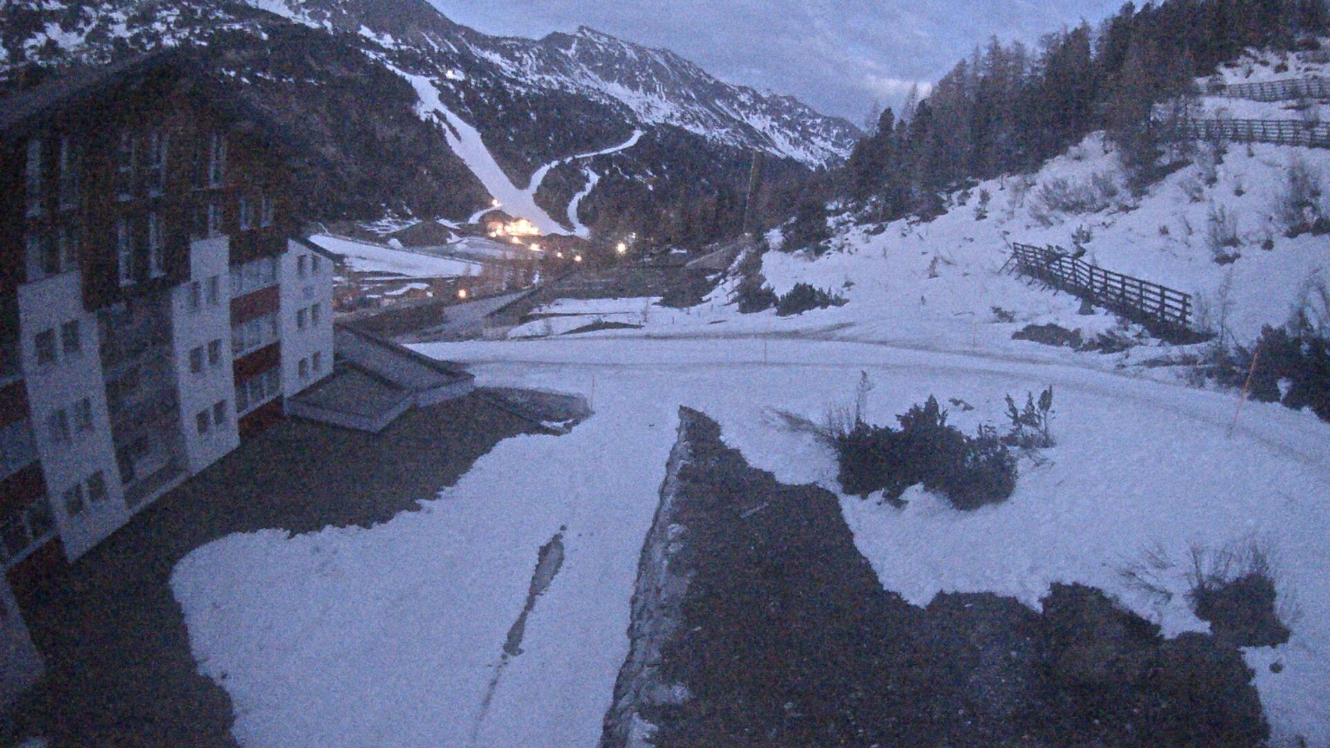 Archiv Foto Webcam Obertauern – Blick Hotel Enzian