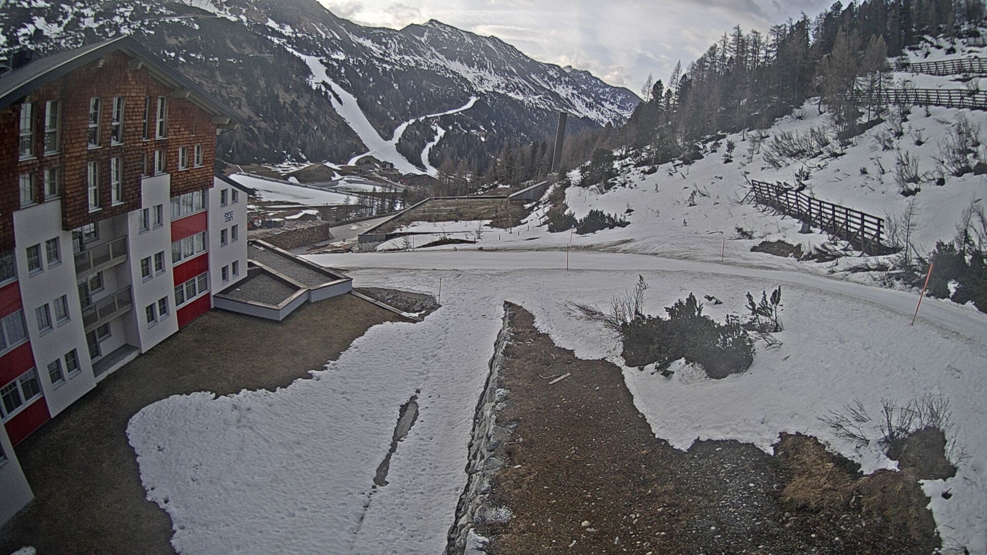 Archiv Foto Webcam Obertauern – Blick Hotel Enzian