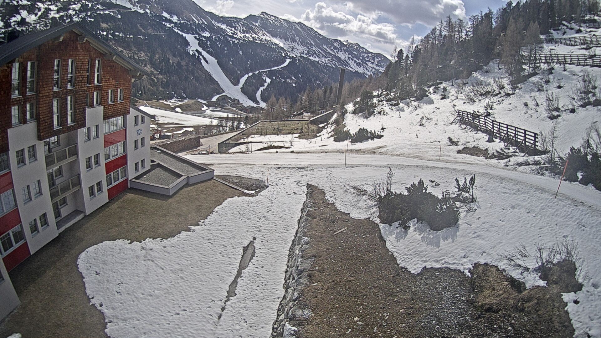 Archiv Foto Webcam Obertauern – Blick Hotel Enzian