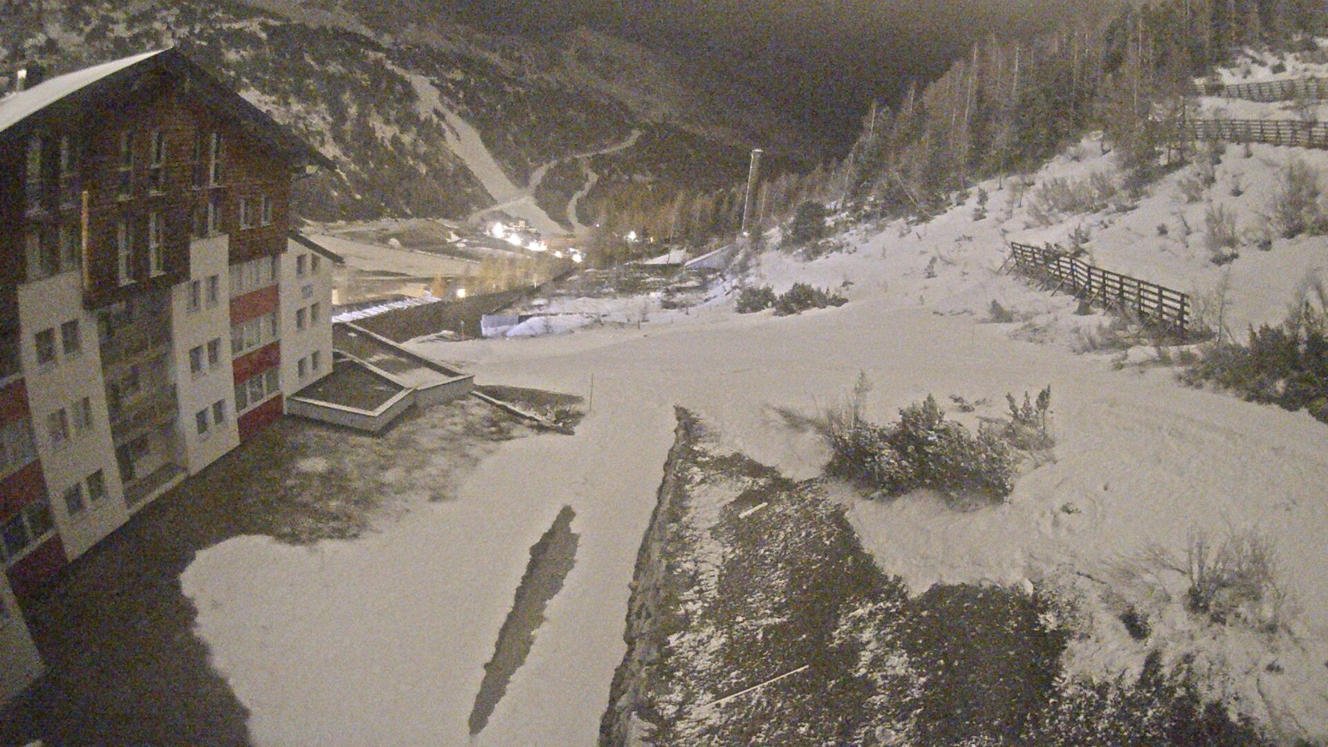Archiv Foto Webcam Obertauern – Blick Hotel Enzian