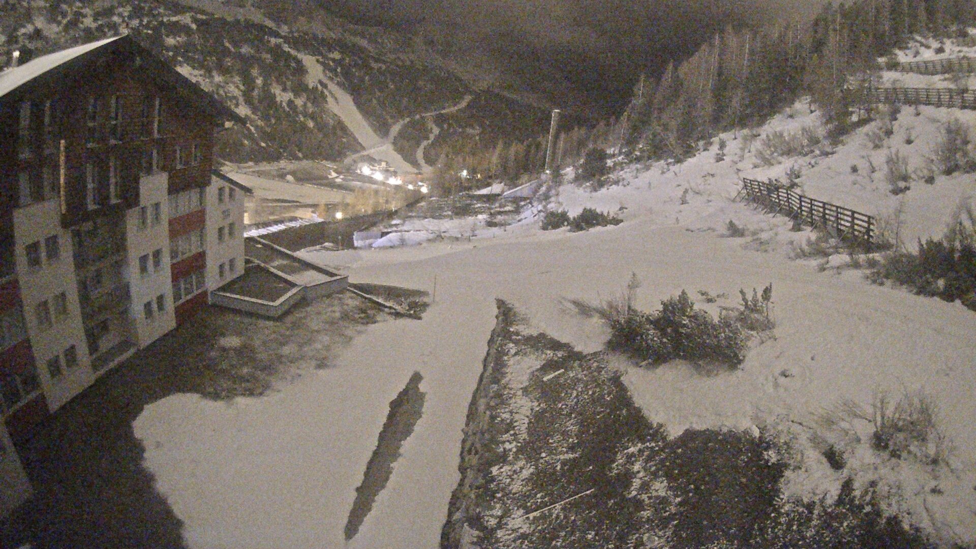 Archiv Foto Webcam Obertauern – Blick Hotel Enzian