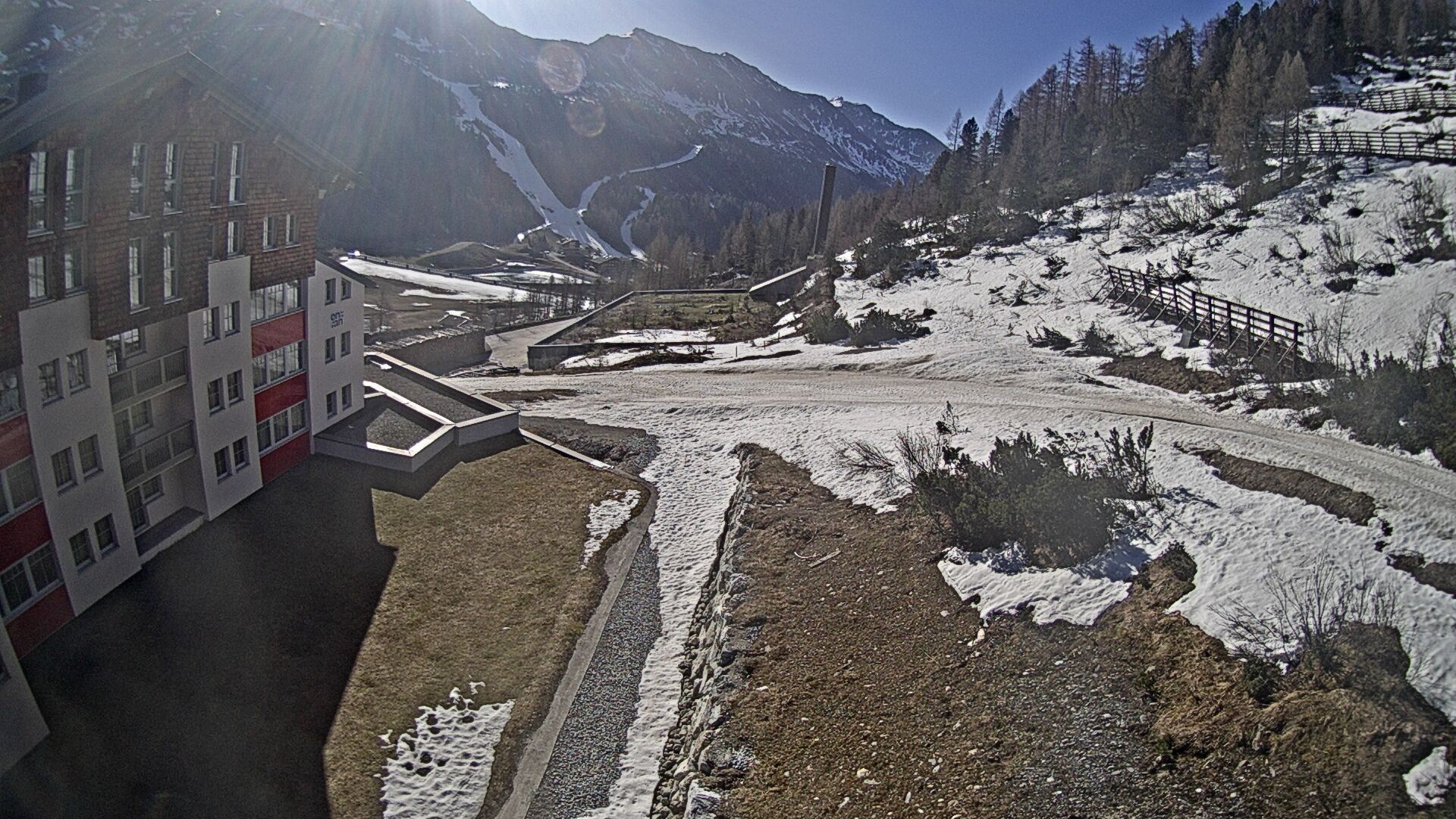 Archived image Webcam Ausblick Hotel Enzian in Obertauern