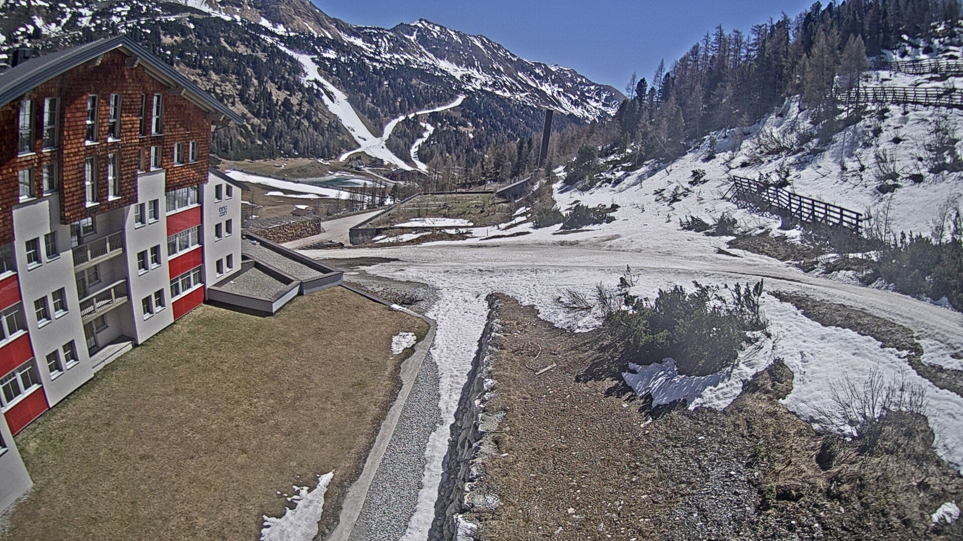 Archived image Webcam Ausblick Hotel Enzian in Obertauern