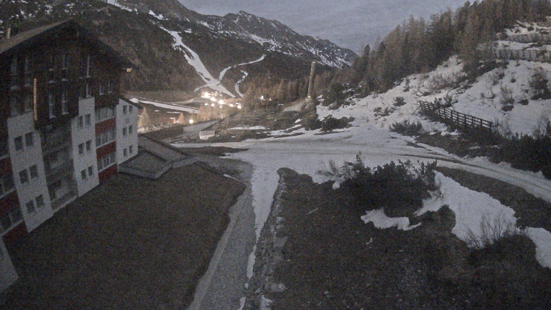 Archived image Webcam Ausblick Hotel Enzian in Obertauern