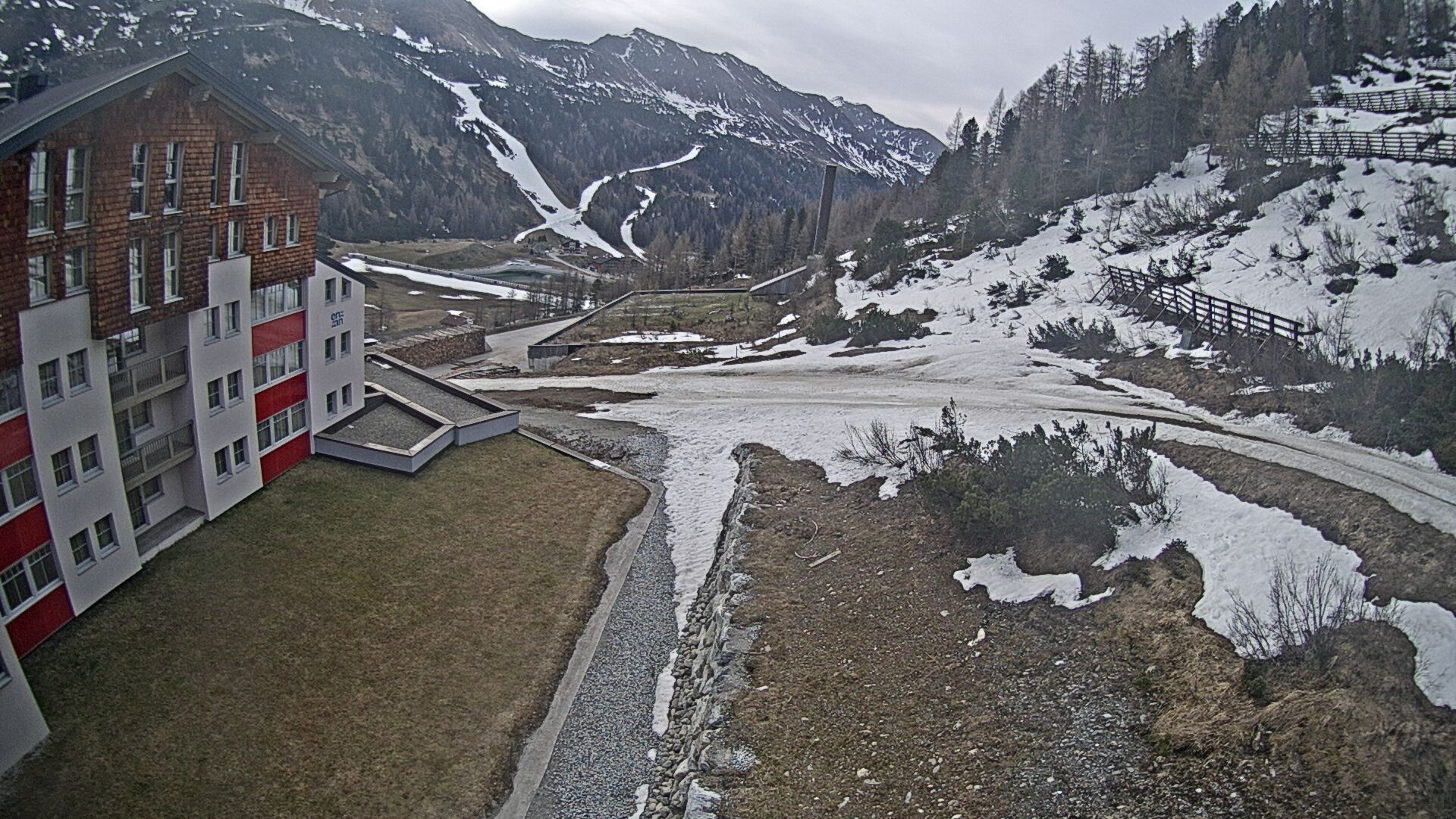 Archived image Webcam Ausblick Hotel Enzian in Obertauern