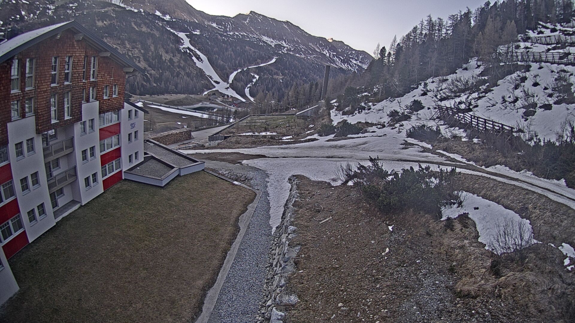 Archived image Webcam Ausblick Hotel Enzian in Obertauern