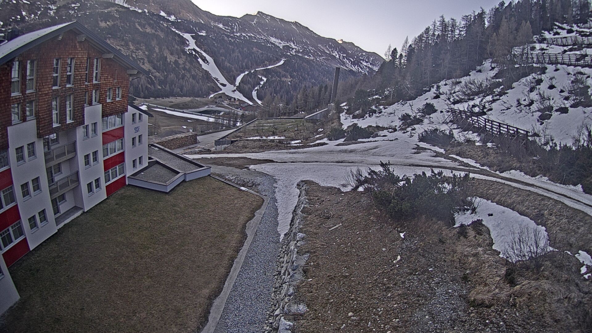 Archived image Webcam Ausblick Hotel Enzian in Obertauern