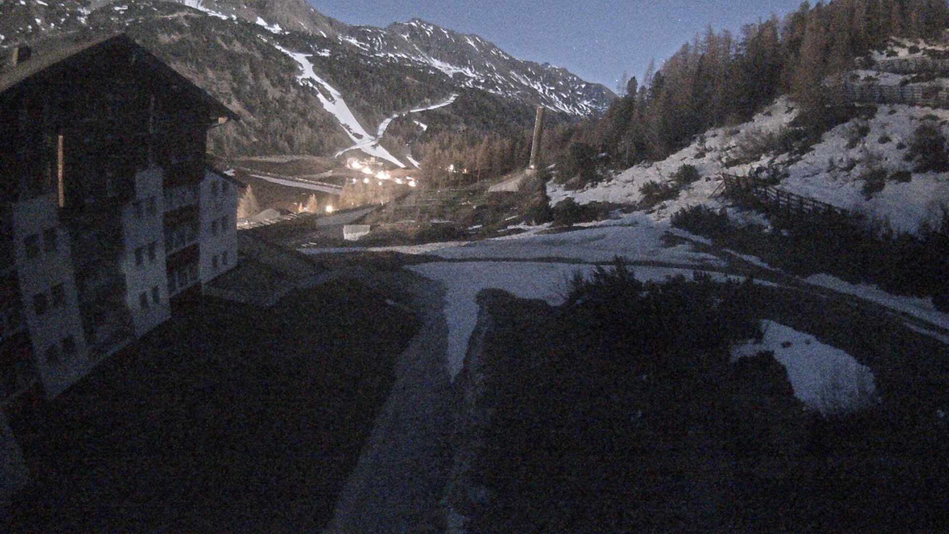 Archiv Foto Webcam Obertauern – Blick Hotel Enzian