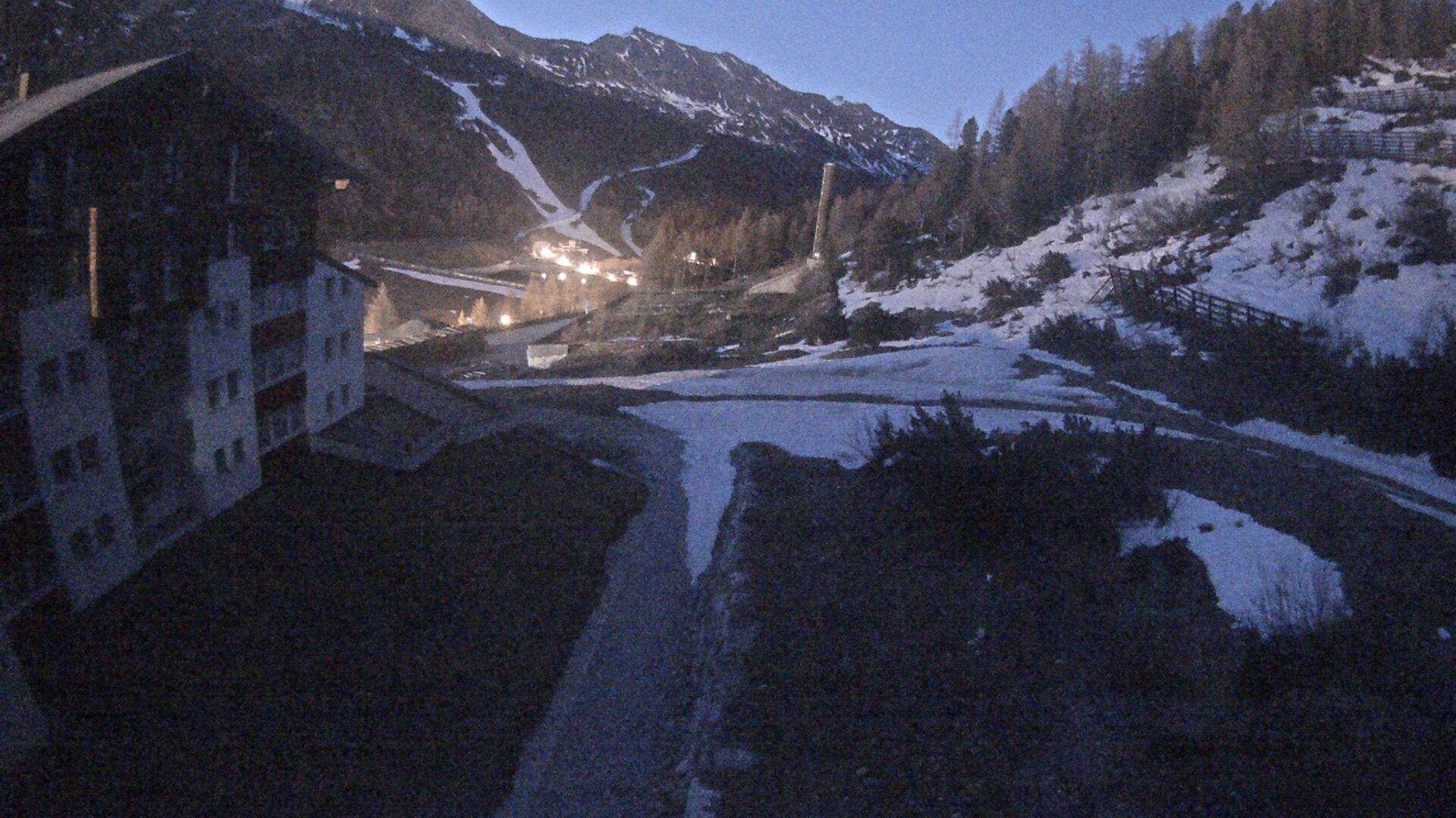 Archiv Foto Webcam Obertauern – Blick Hotel Enzian