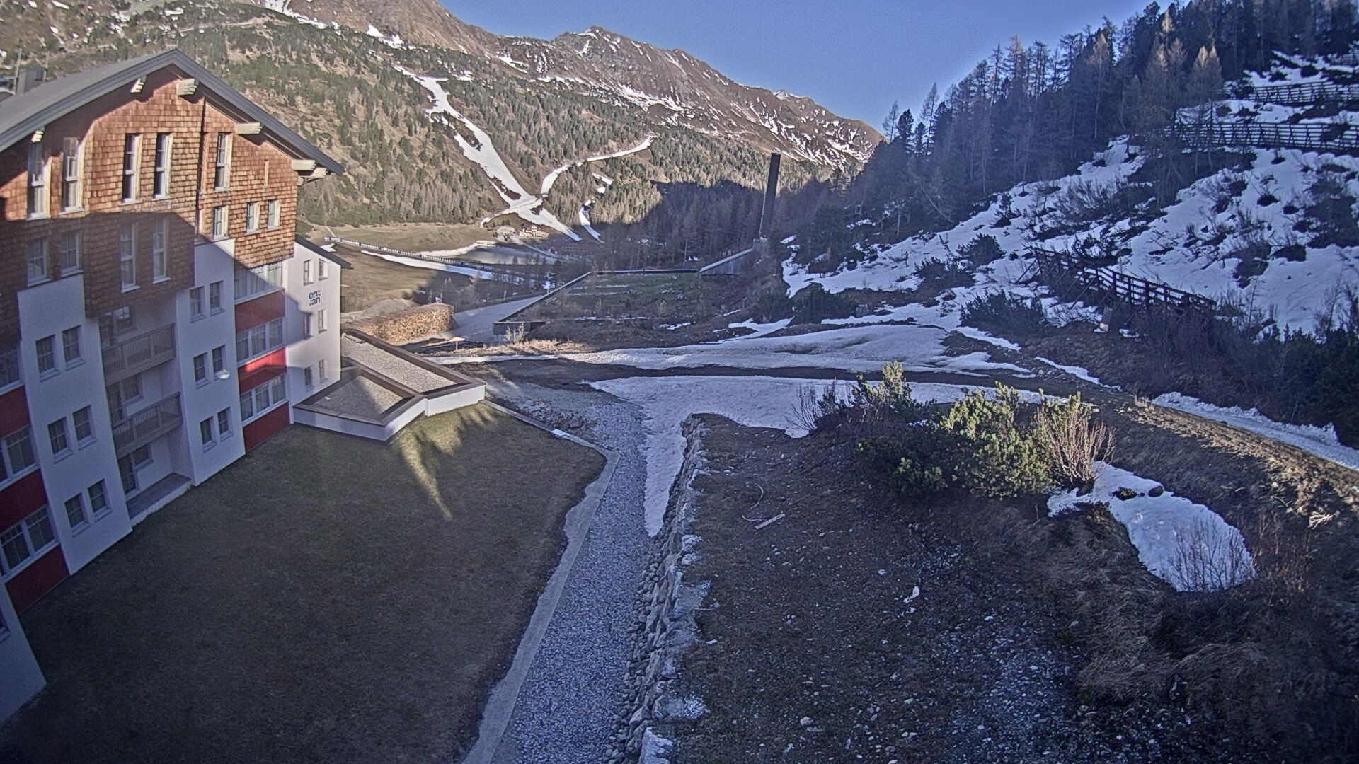 Archiv Foto Webcam Obertauern – Blick Hotel Enzian
