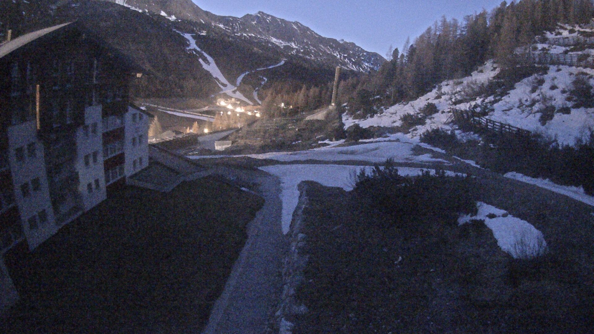 Archiv Foto Webcam Obertauern – Blick Hotel Enzian