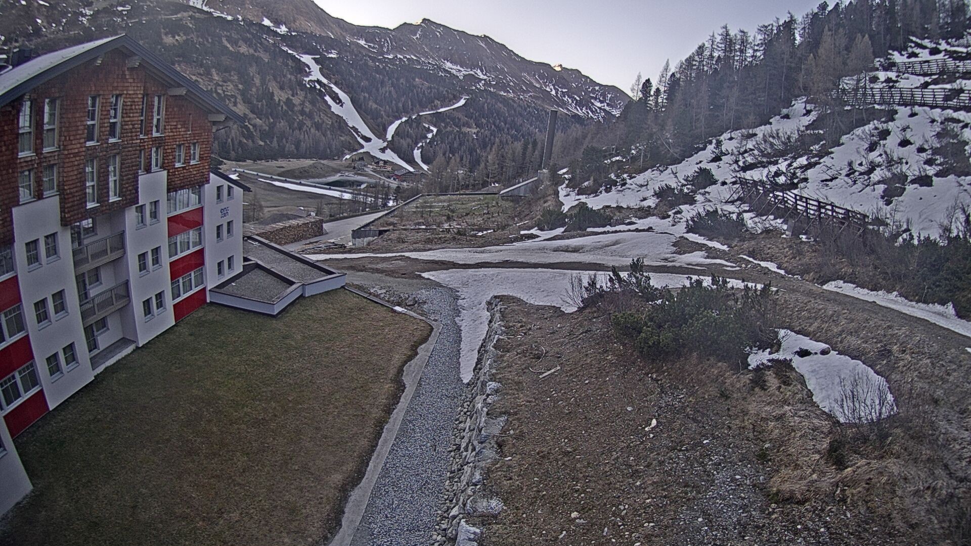 Archiv Foto Webcam Obertauern – Blick Hotel Enzian
