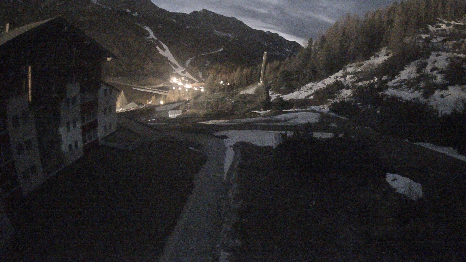 Archived image Webcam Ausblick Hotel Enzian in Obertauern
