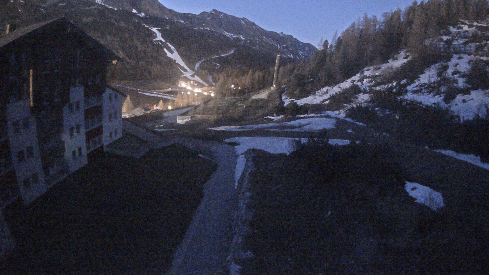 Archived image Webcam Ausblick Hotel Enzian in Obertauern