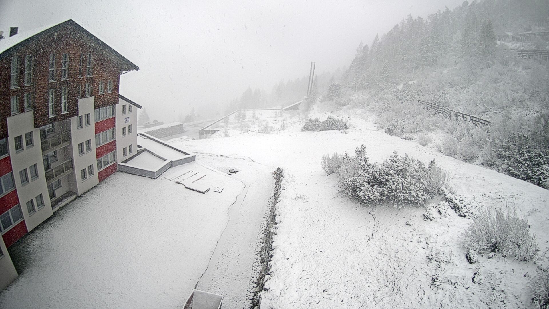 Archiv Foto Webcam Obertauern – Blick Hotel Enzian