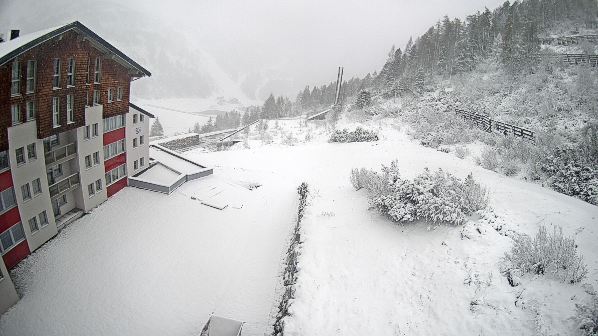 Archiv Foto Webcam Obertauern – Blick Hotel Enzian