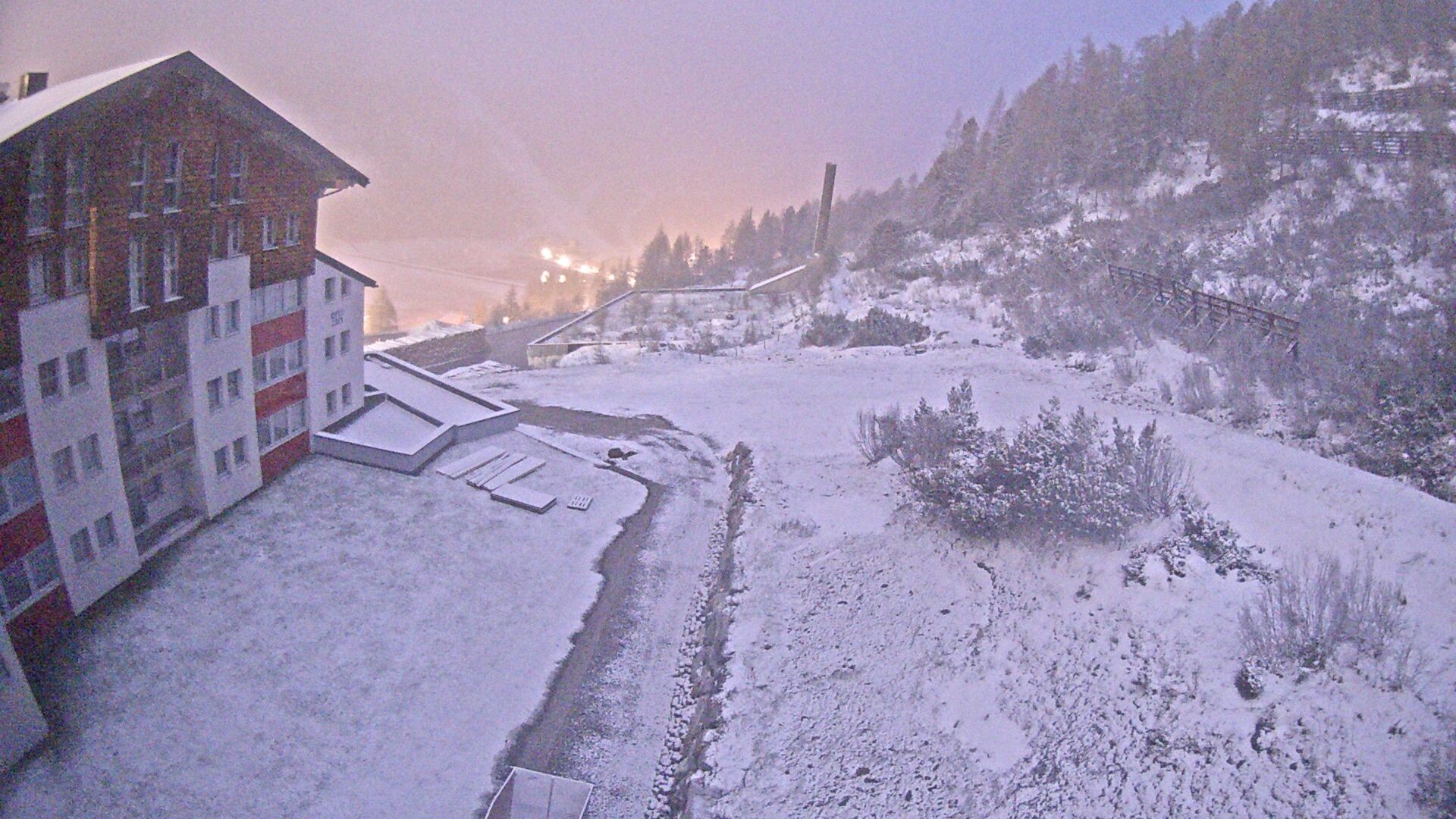 Archiv Foto Webcam Obertauern – Blick Hotel Enzian