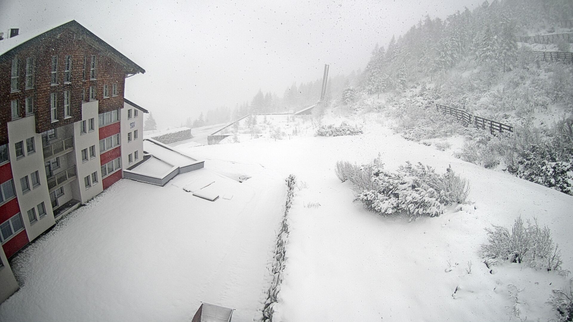 Archiv Foto Webcam Obertauern – Blick Hotel Enzian