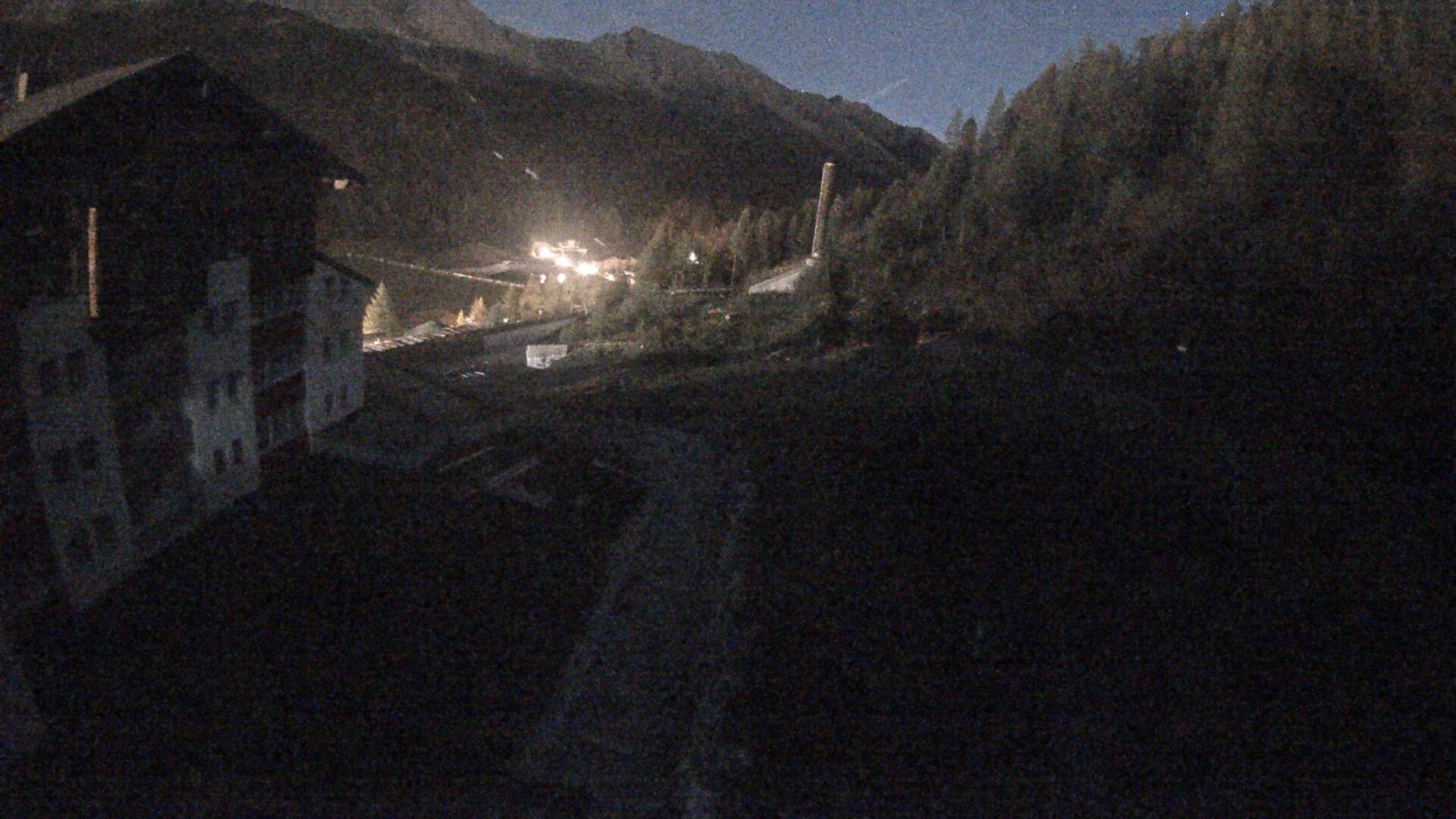 Archived image Webcam Ausblick Hotel Enzian in Obertauern