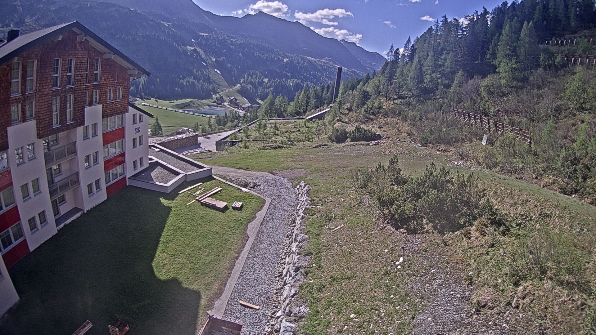 Archived image Webcam Ausblick Hotel Enzian in Obertauern