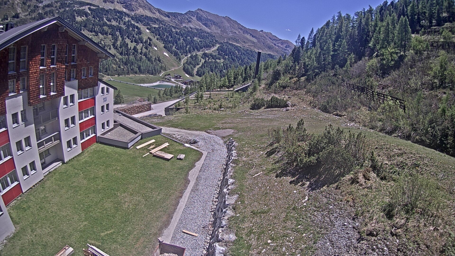 Archived image Webcam Ausblick Hotel Enzian in Obertauern