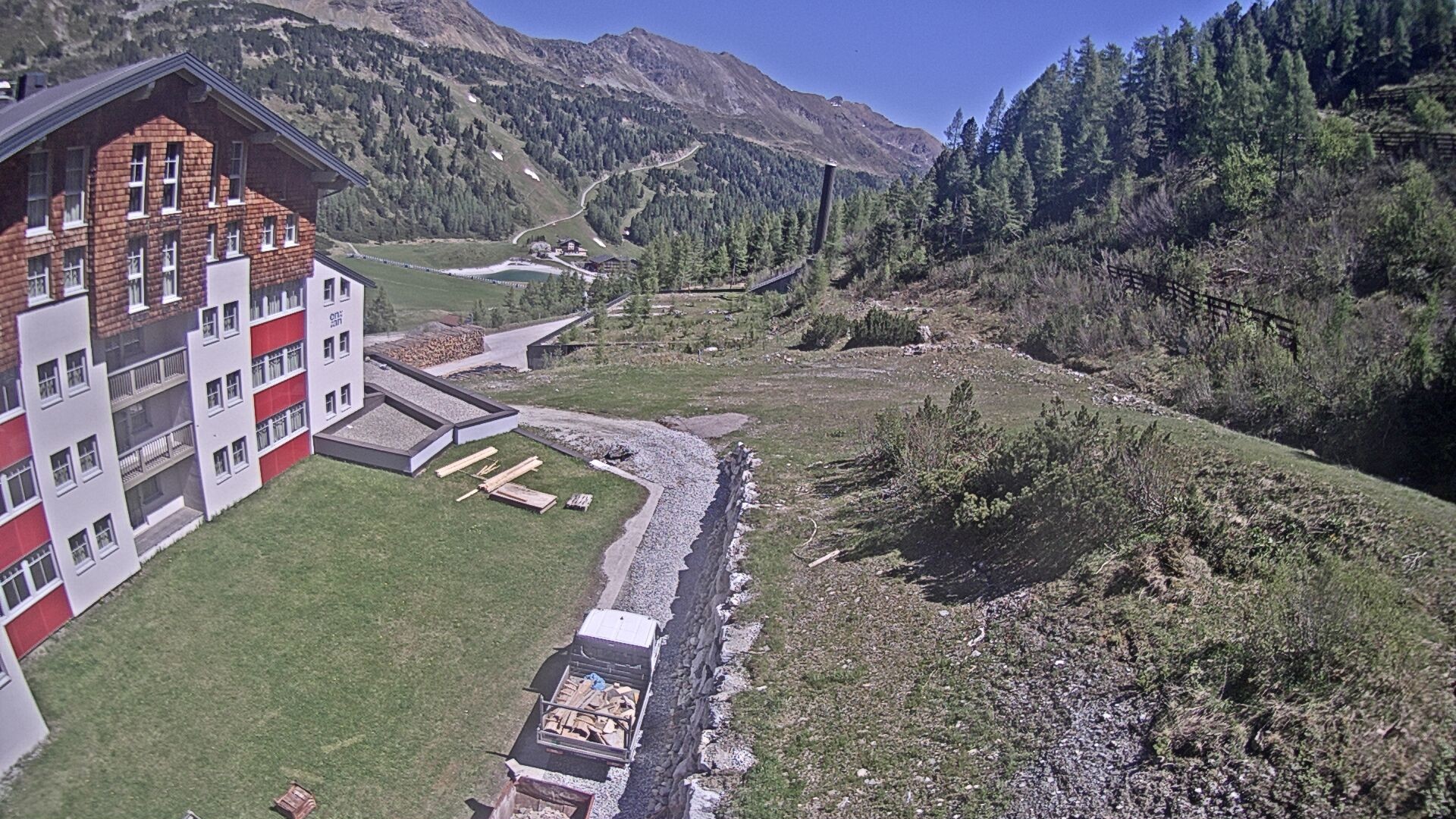 Archived image Webcam Ausblick Hotel Enzian in Obertauern
