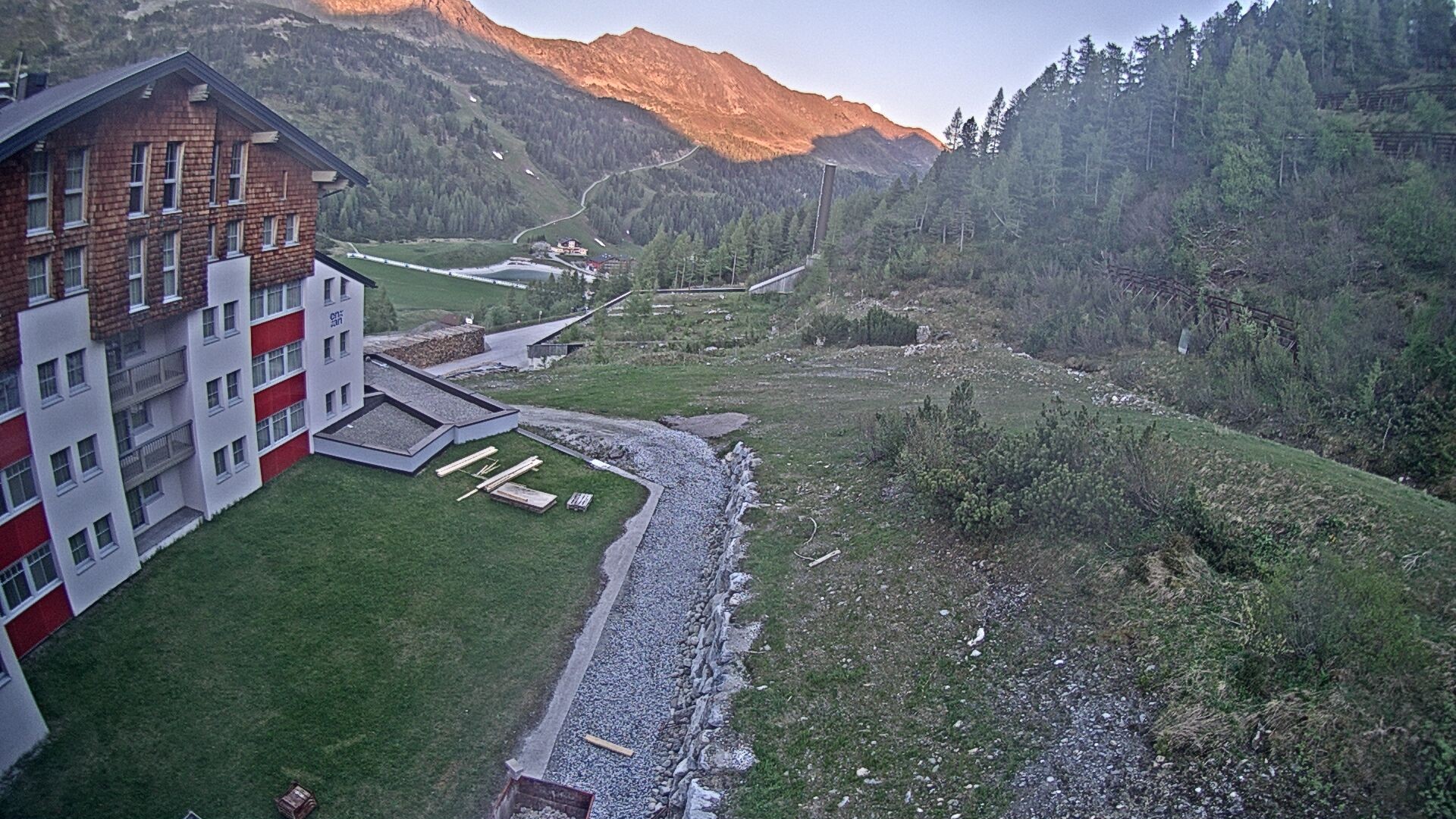 Archiv Foto Webcam Obertauern – Blick Hotel Enzian