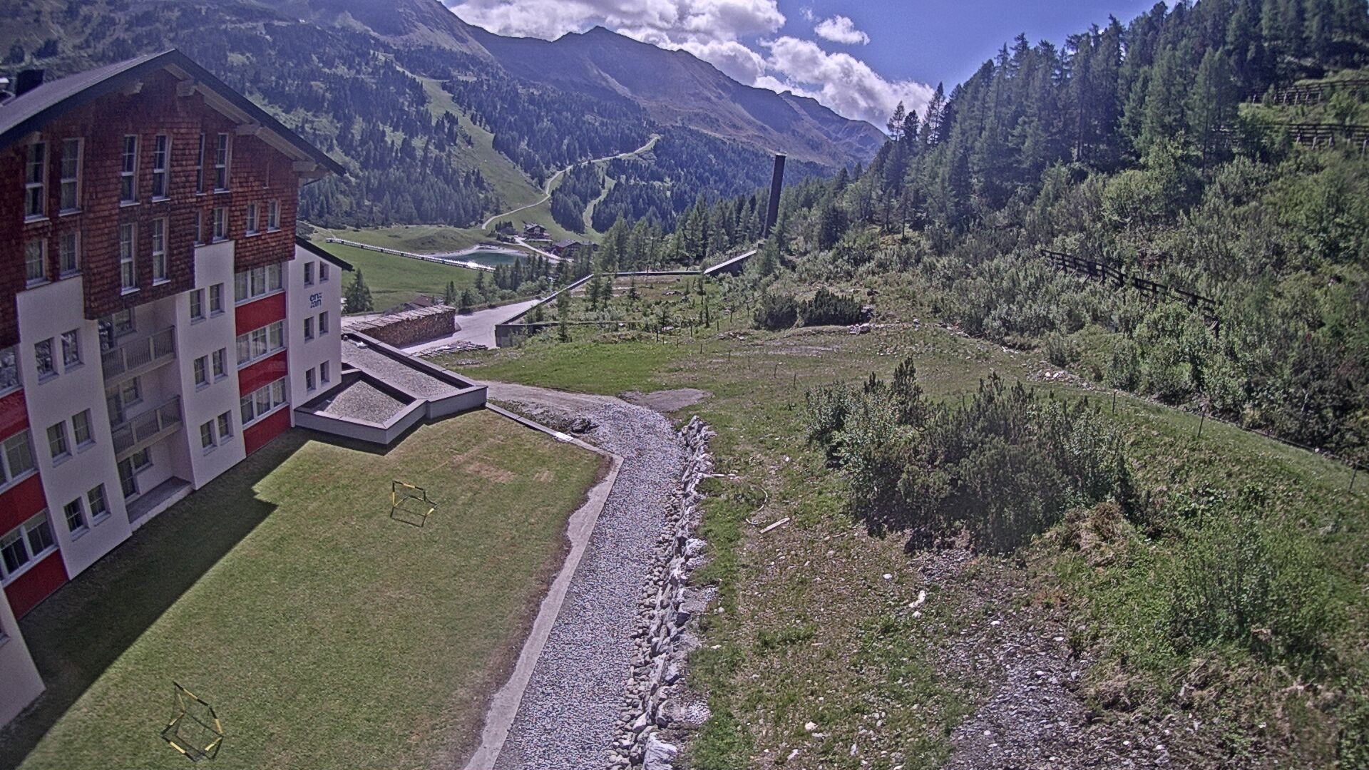 Archiv Foto Webcam Obertauern – Blick Hotel Enzian
