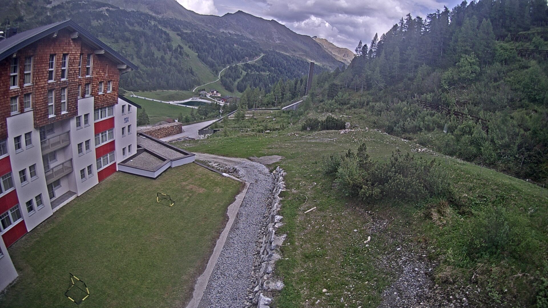 Archiv Foto Webcam Obertauern – Blick Hotel Enzian