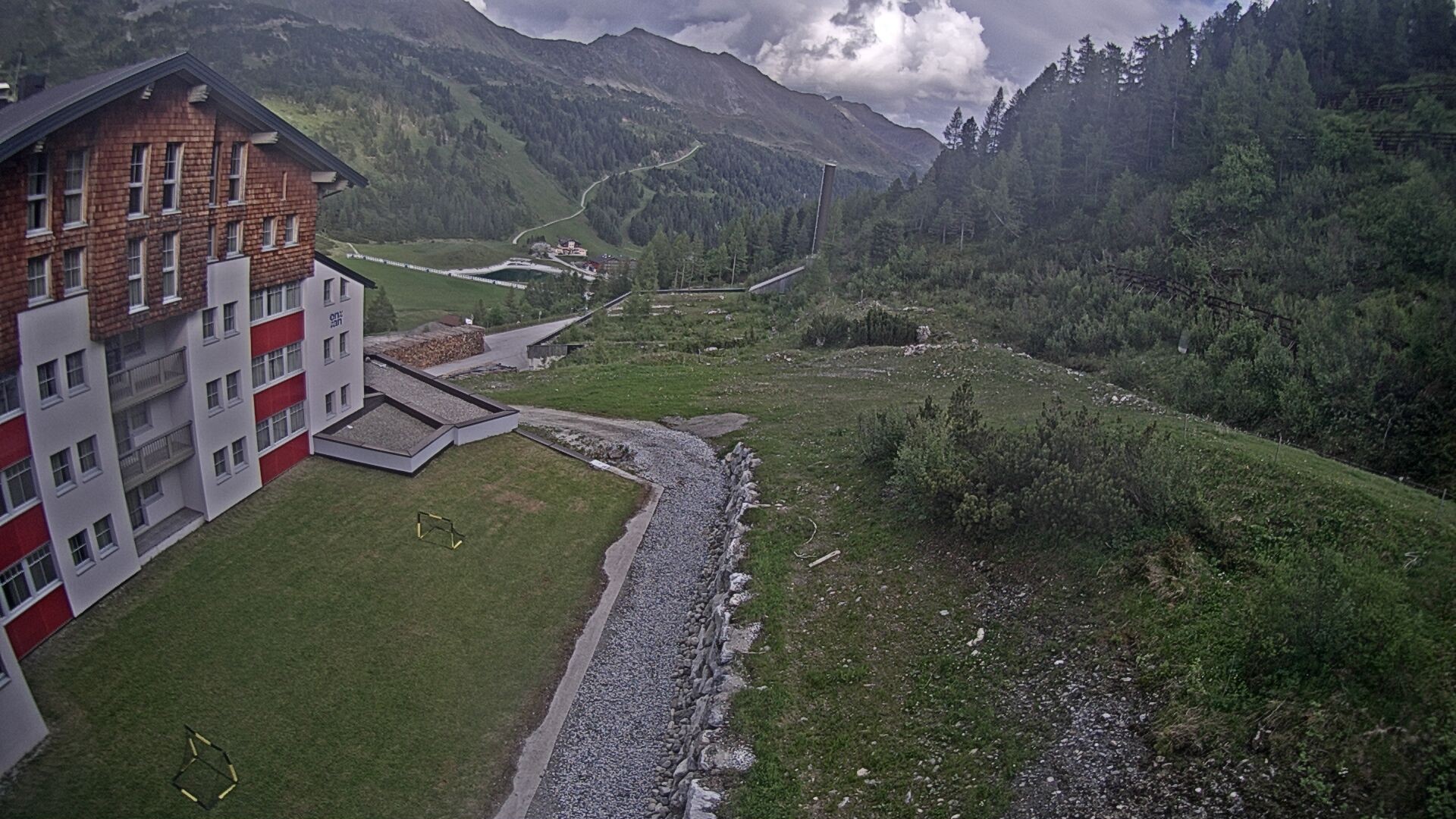 Archiv Foto Webcam Obertauern – Blick Hotel Enzian