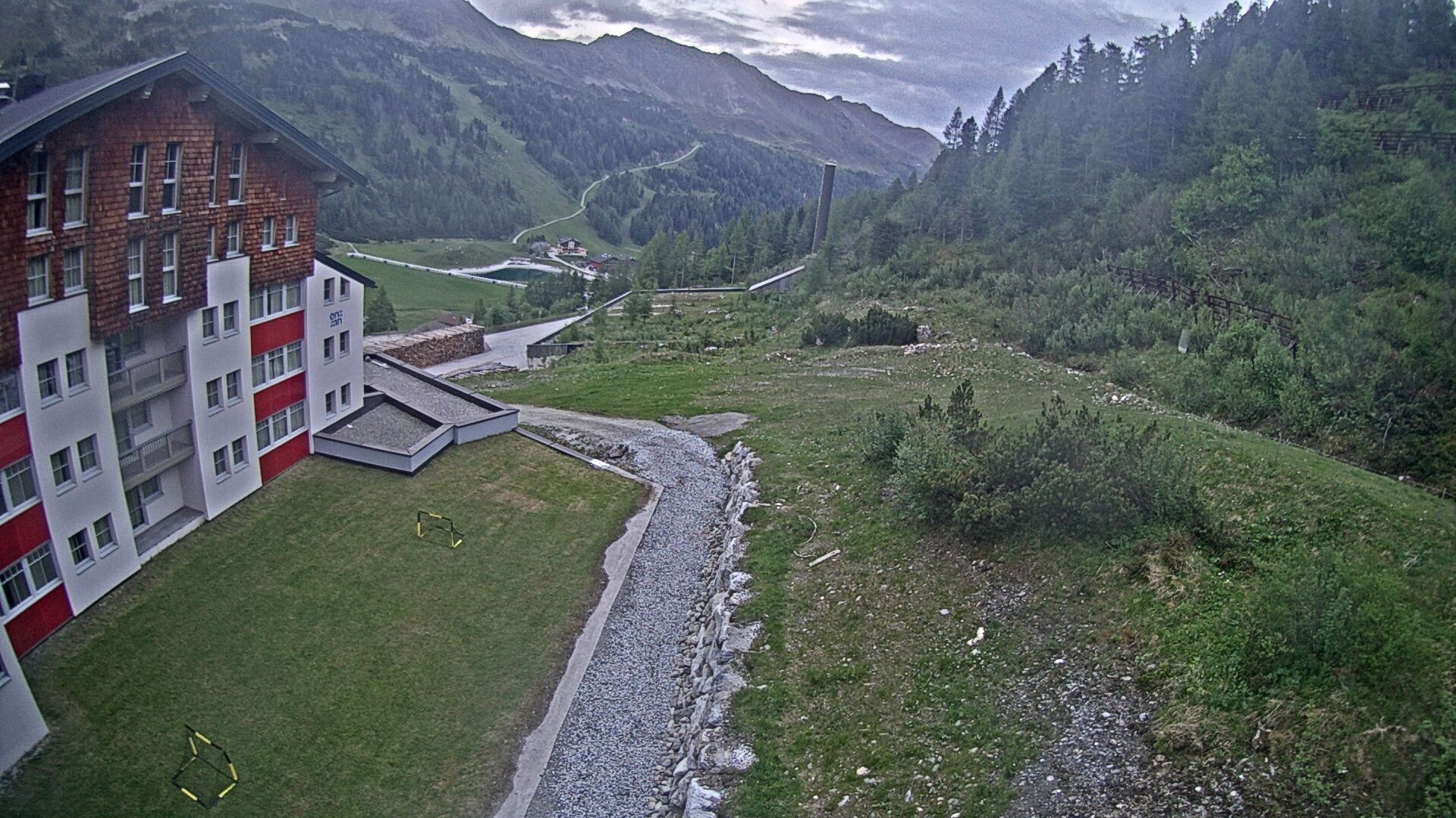 Archiv Foto Webcam Obertauern – Blick Hotel Enzian