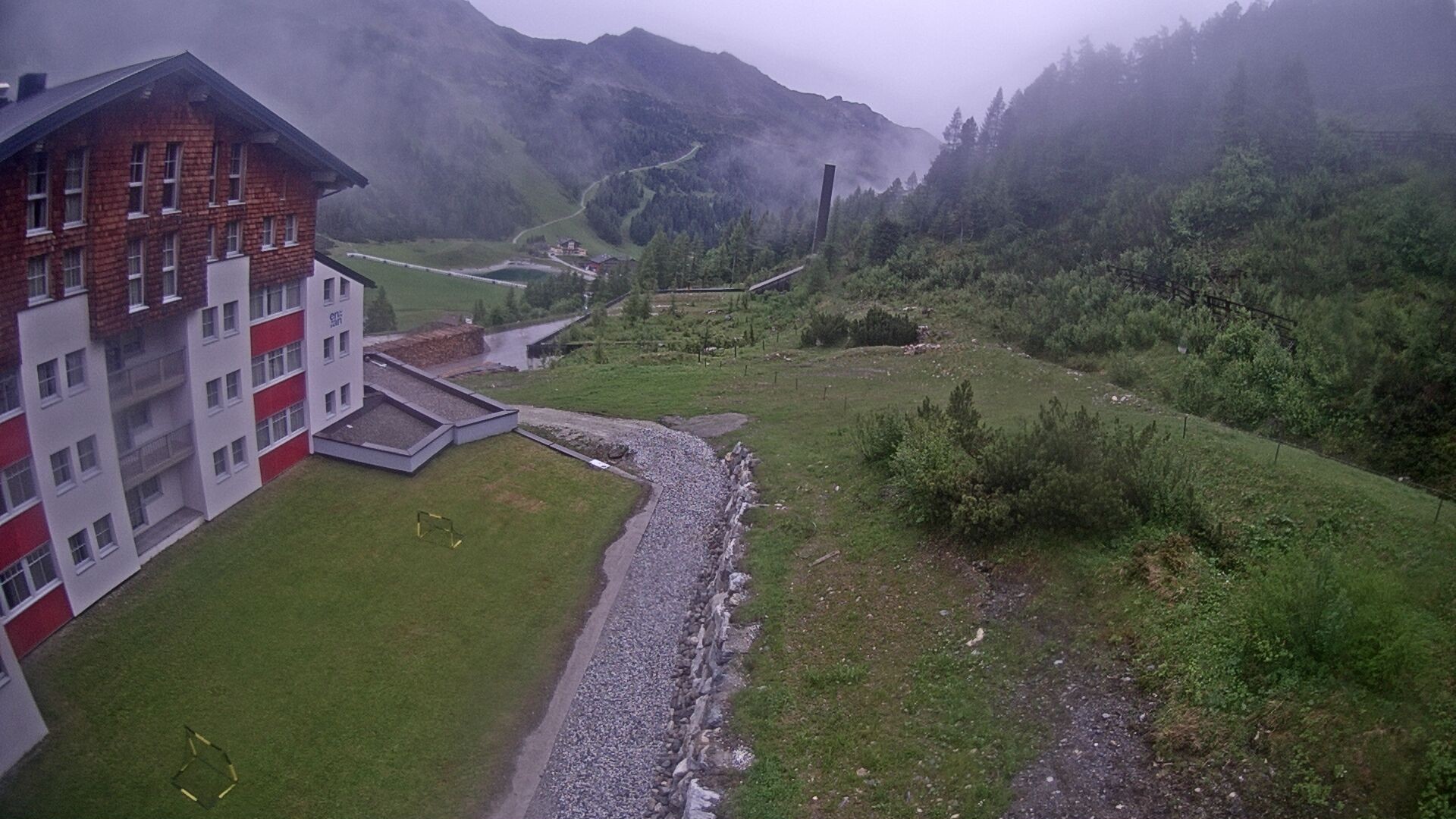 Archived image Webcam Ausblick Hotel Enzian in Obertauern