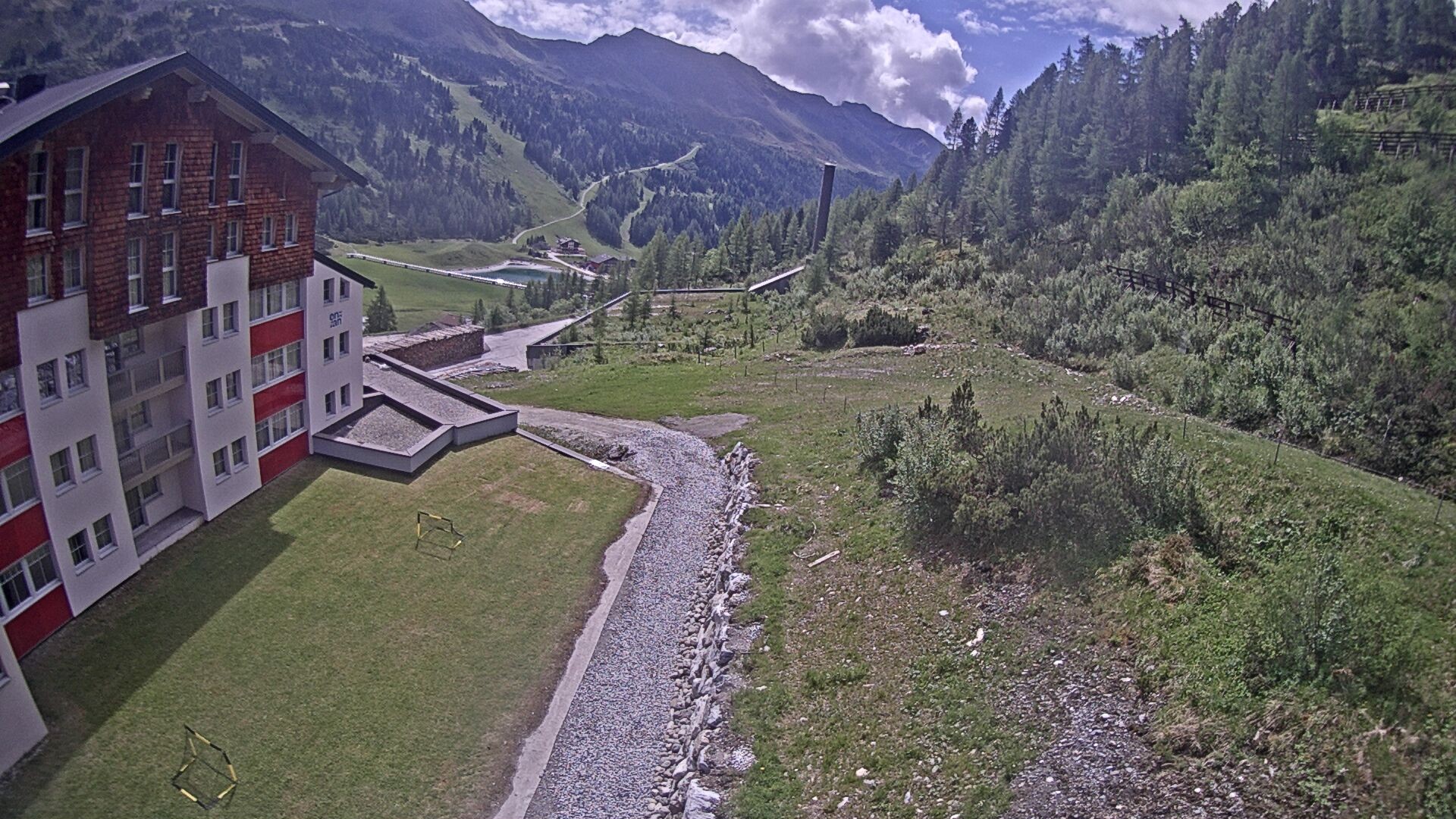 Archived image Webcam Ausblick Hotel Enzian in Obertauern