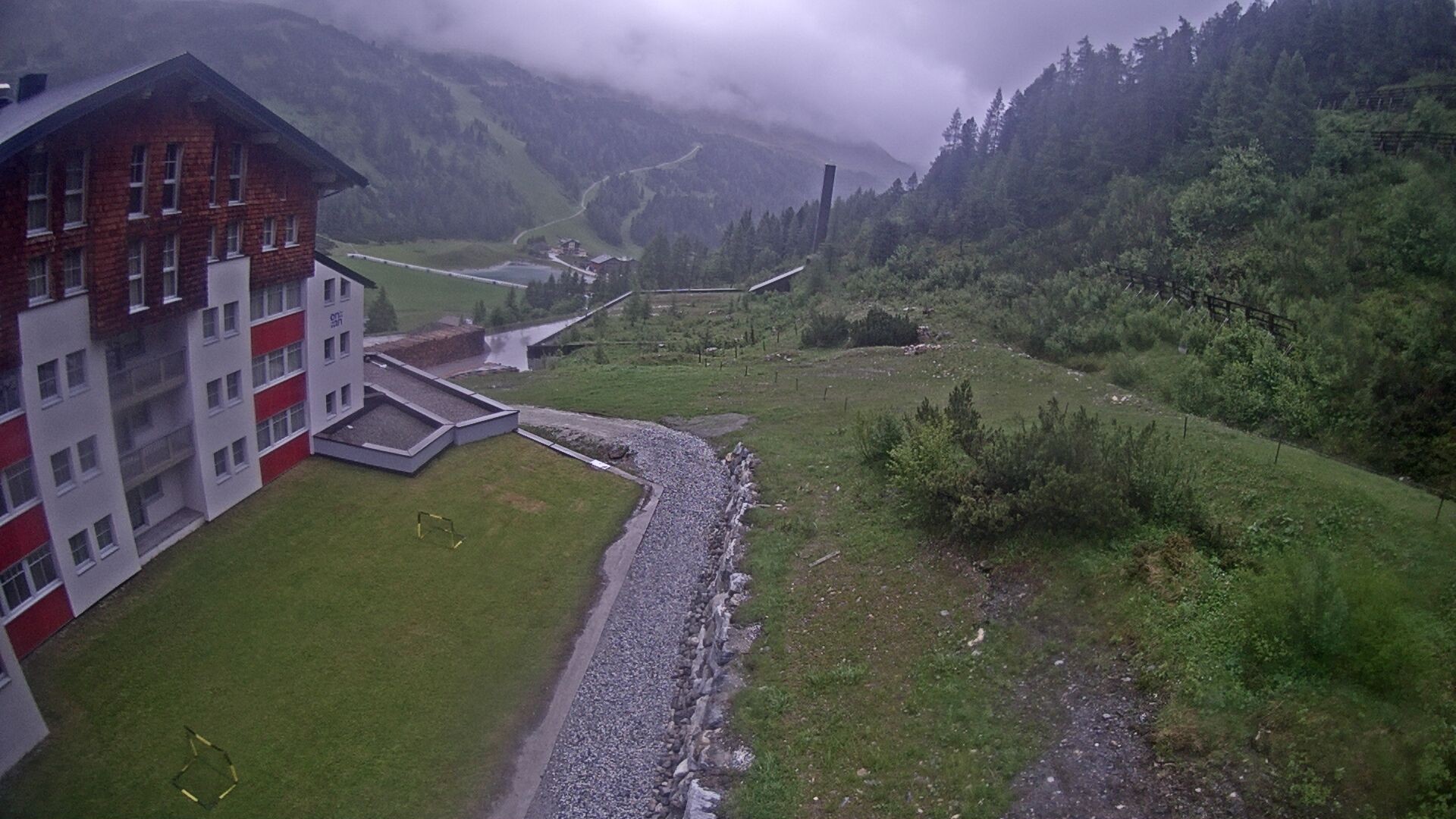Archived image Webcam Ausblick Hotel Enzian in Obertauern