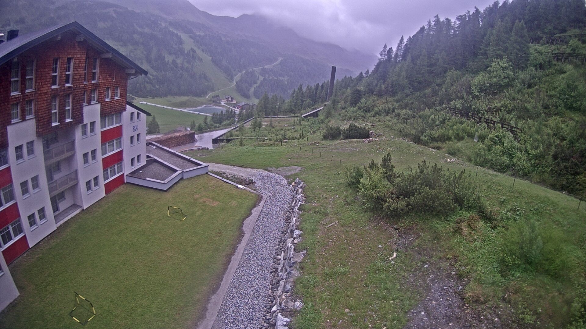 Archived image Webcam Ausblick Hotel Enzian in Obertauern