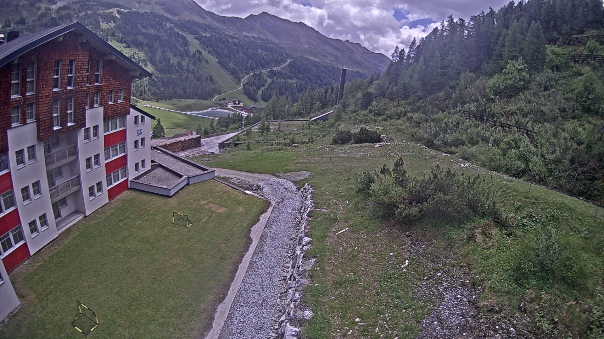 Archived image Webcam Ausblick Hotel Enzian in Obertauern