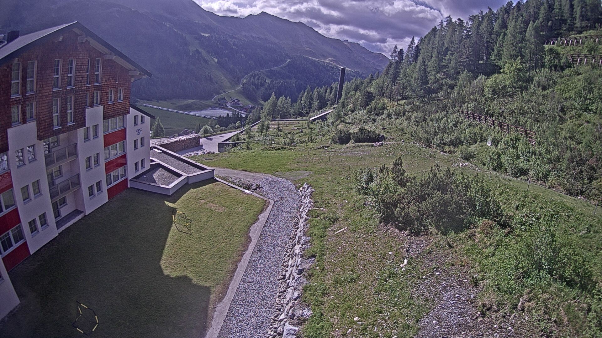 Archiv Foto Webcam Obertauern – Blick Hotel Enzian