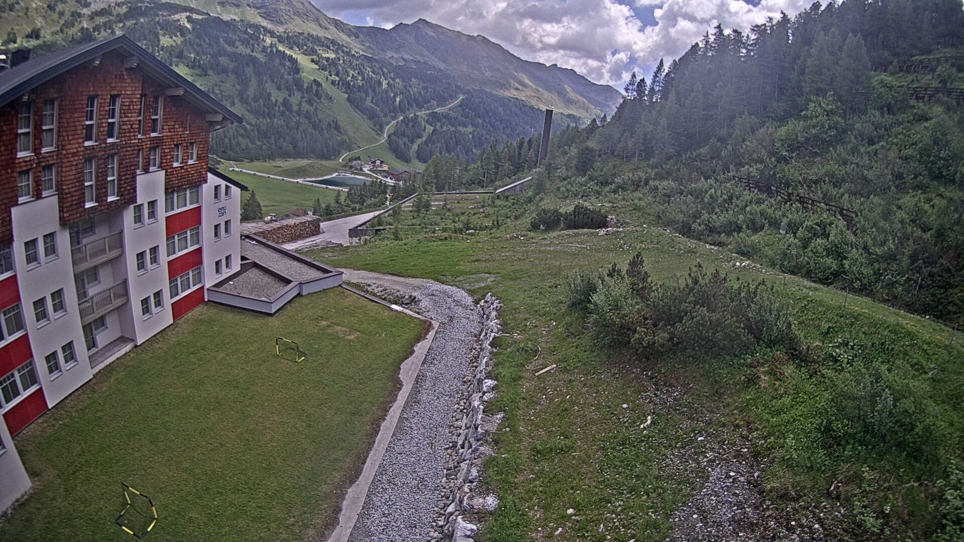 Archiv Foto Webcam Obertauern – Blick Hotel Enzian