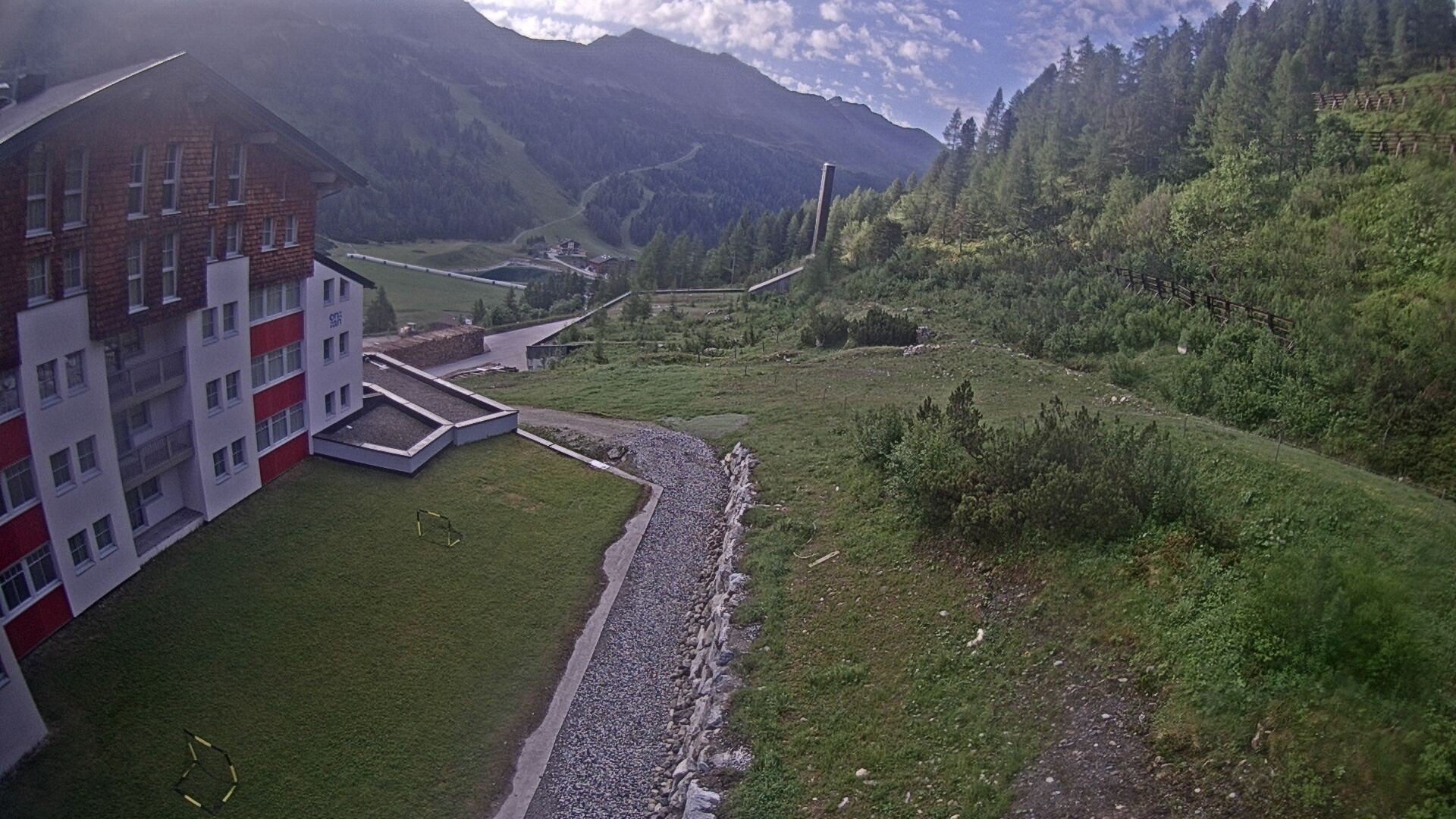 Archiv Foto Webcam Obertauern – Blick Hotel Enzian