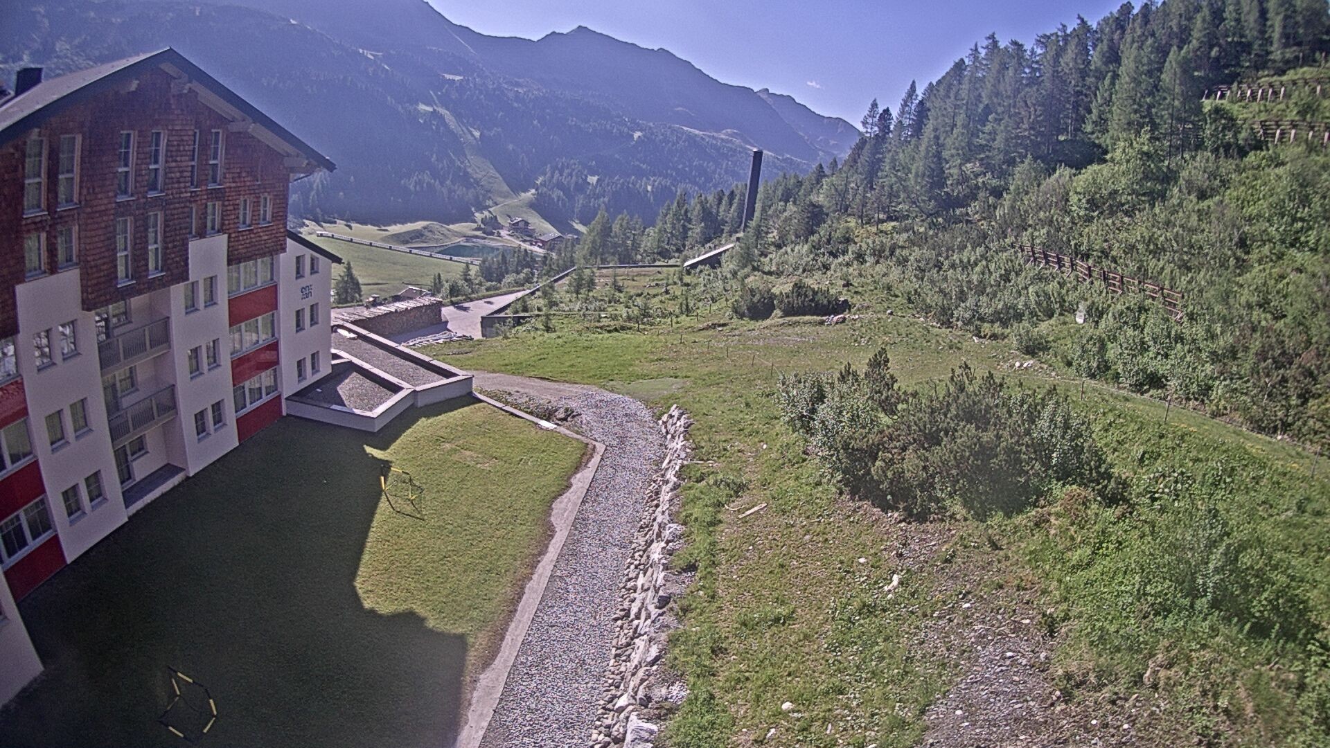Archived image Webcam Ausblick Hotel Enzian in Obertauern