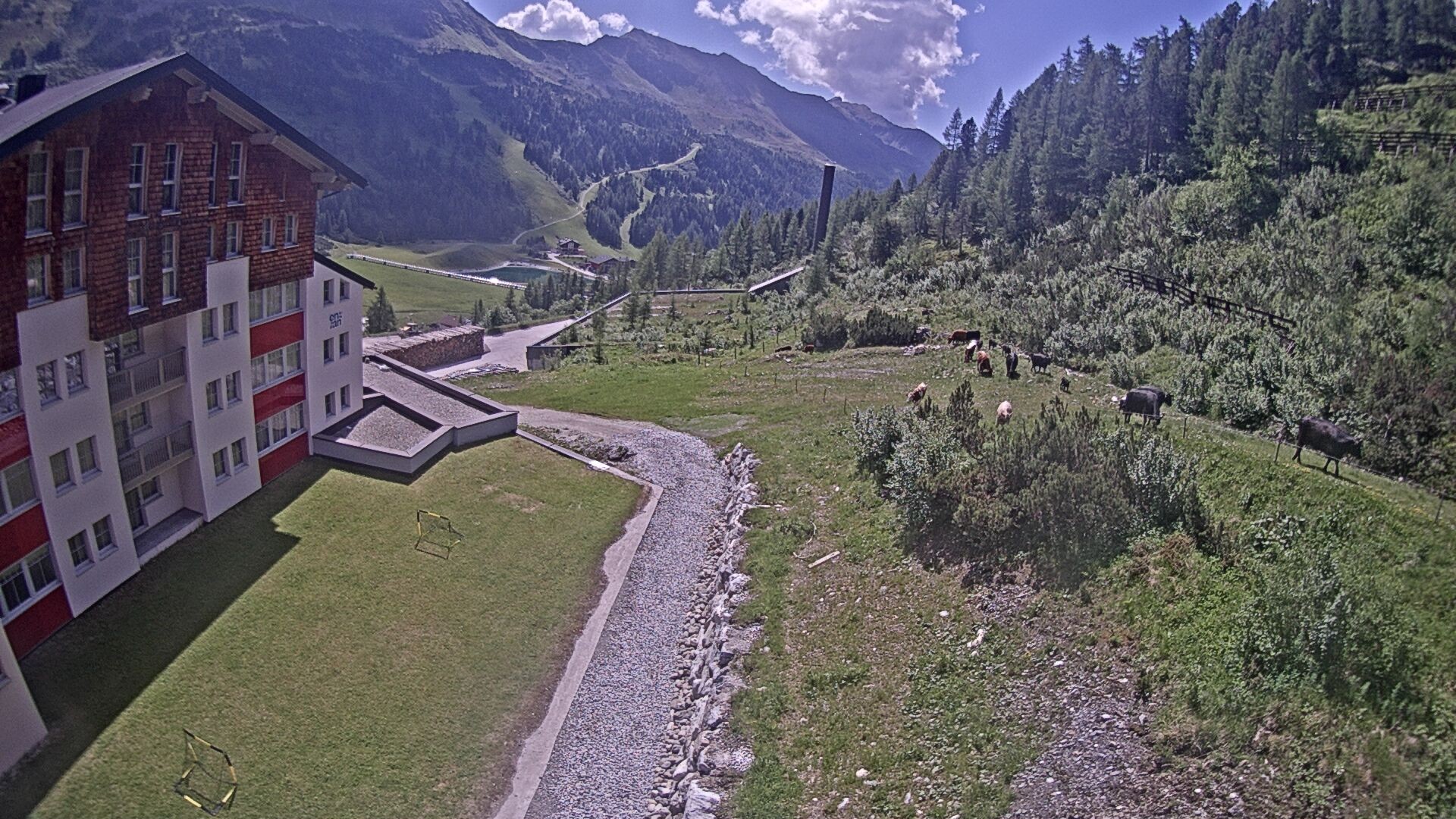 Archiv Foto Webcam Obertauern – Blick Hotel Enzian