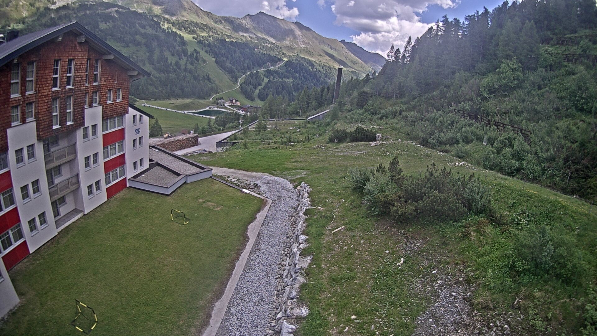 Archiv Foto Webcam Obertauern – Blick Hotel Enzian