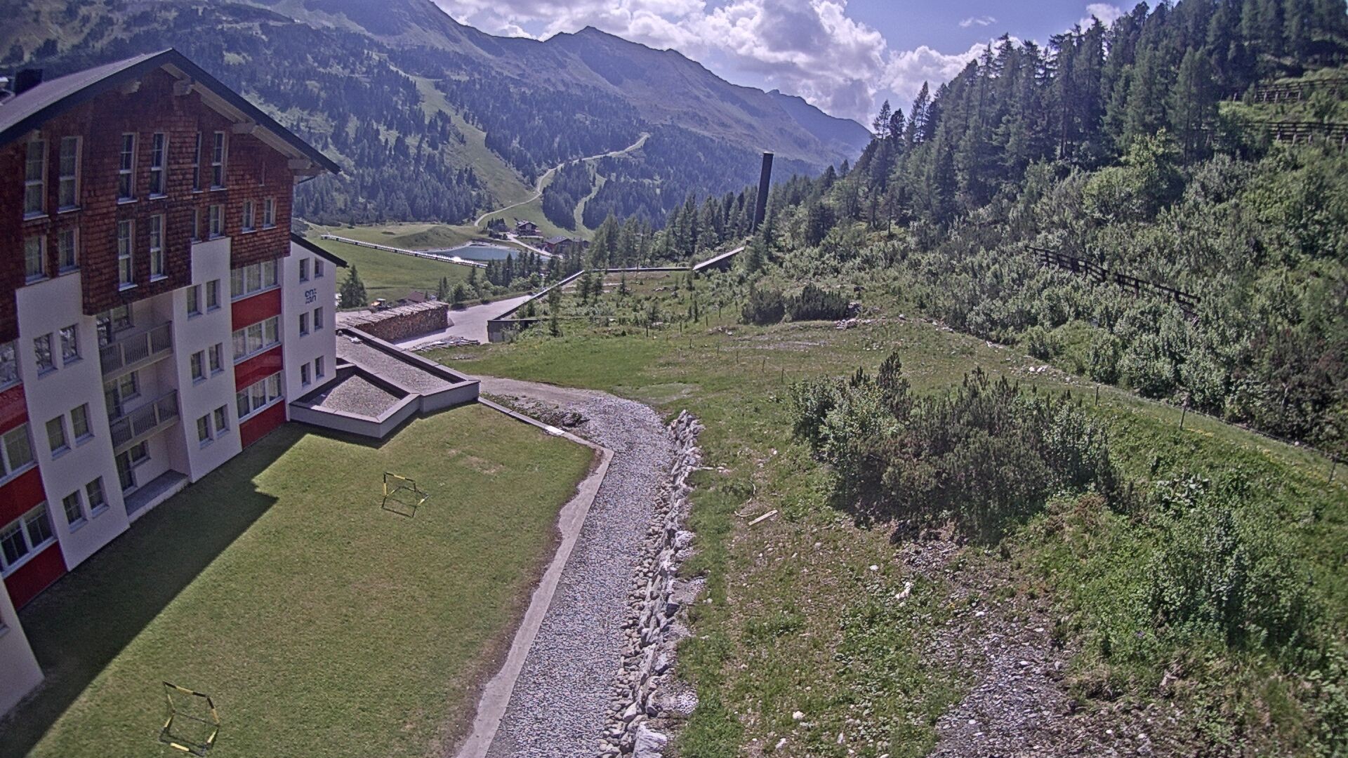 Archiv Foto Webcam Obertauern – Blick Hotel Enzian