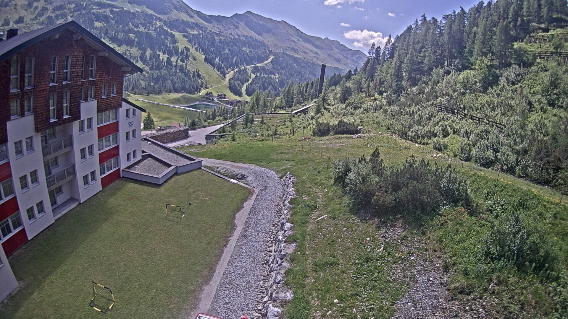 Archived image Webcam Ausblick Hotel Enzian in Obertauern