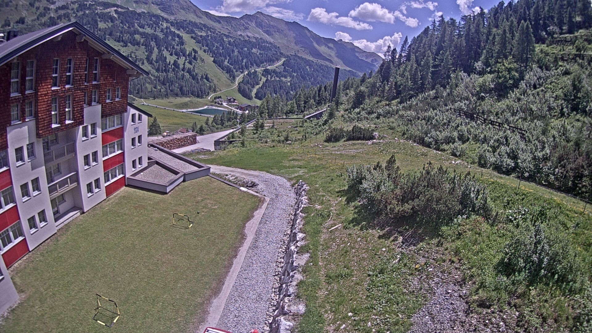 Archived image Webcam Ausblick Hotel Enzian in Obertauern