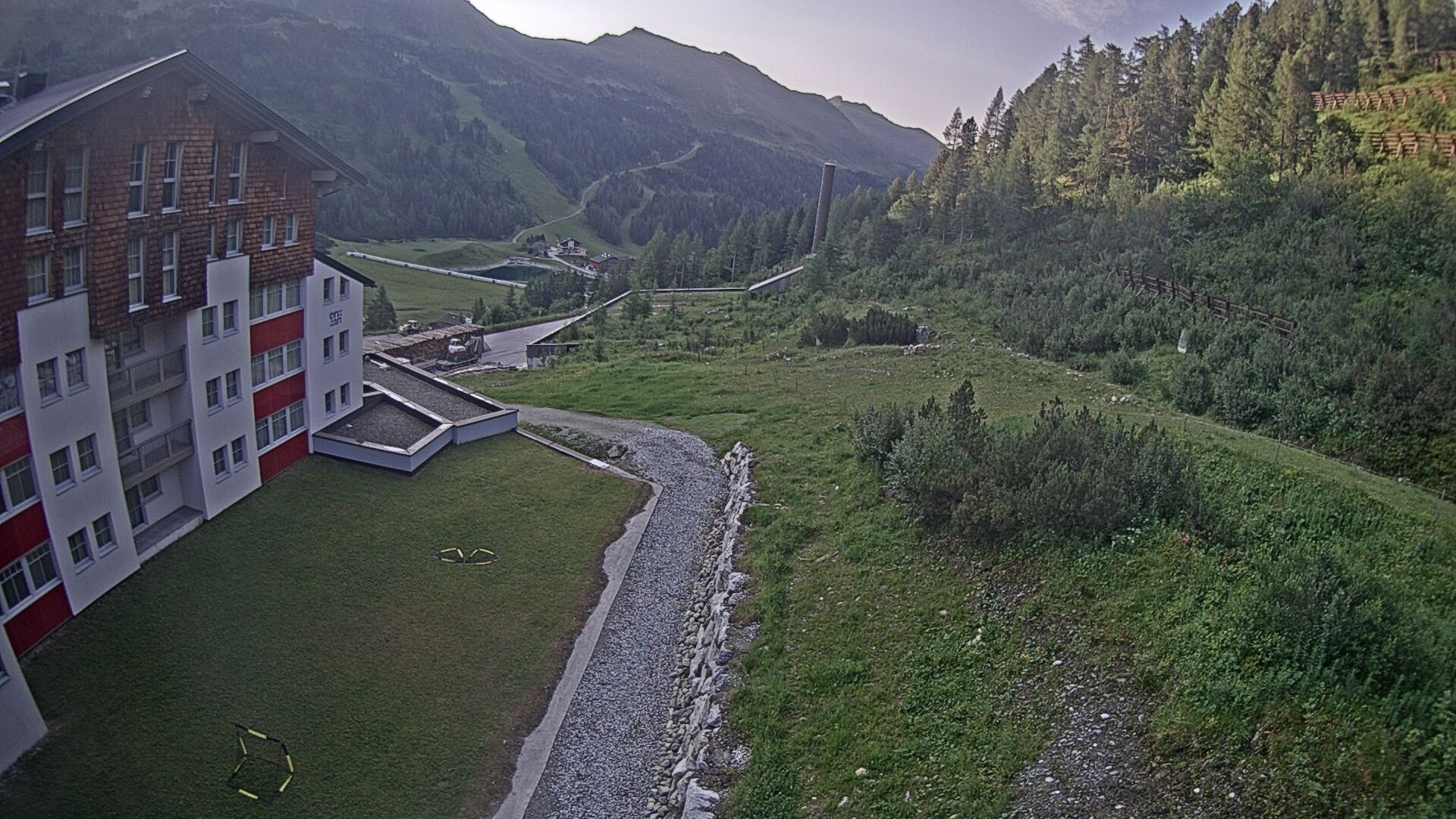 Archiv Foto Webcam Obertauern – Blick Hotel Enzian