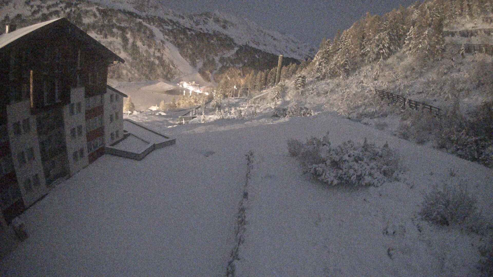 Archiv Foto Webcam Obertauern – Blick Hotel Enzian